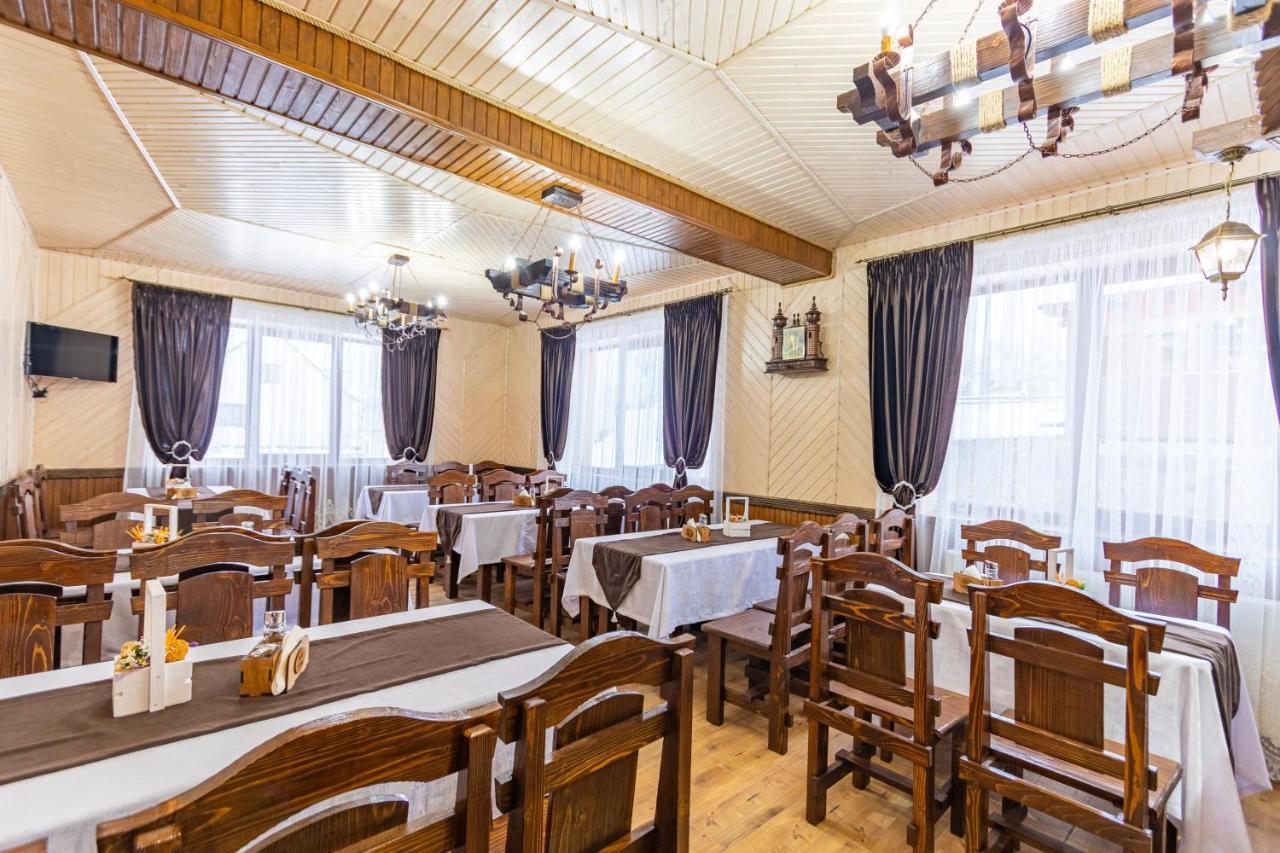У Румуна Yasinya Luaran gambar